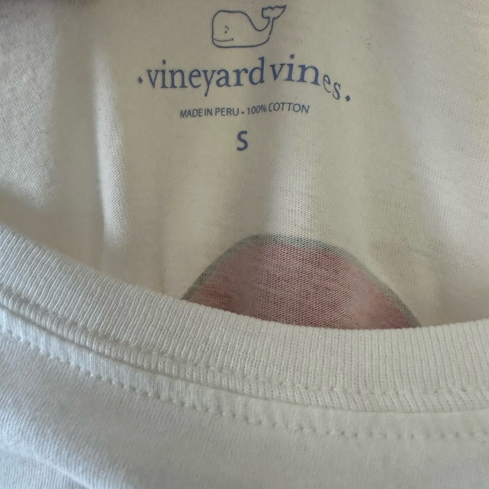 GUC, Vineyard Vines Christmas whale long-sleeve white t-shirt. Size small - Picture 3 of 3